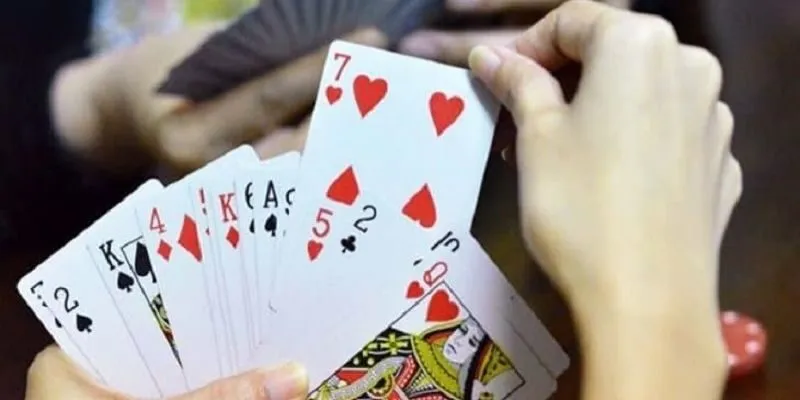 Cách chơi bài Tấn hiệu quả là biết tấn công và phòng thủ
